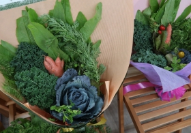 Veg Bouquet Brings Fresh Taste to Graduates