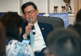 Alumnus Norman Chan Visited CUHK